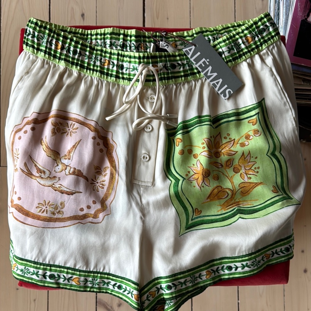 NWT Alemais Porcelain Silk Short